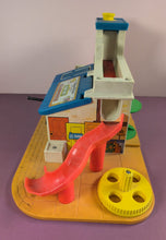 Load image into Gallery viewer, Vintage 1976 Fisher-Price Little People Sesame Street Clubhouse #937 Playset
