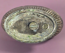 Load image into Gallery viewer, Vintage Ronson Queen Anne Silver Plated Table Lighter Newark, N.J. USA
