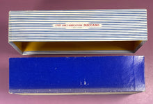Load image into Gallery viewer, Dinky Supertoys 894 Tracteur Unic Porte-Voitures Boilot EMPTY BOX France
