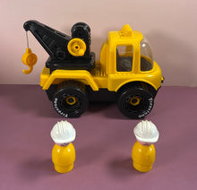 Load image into Gallery viewer, Vintage Fisher-Price Little People Yellow Tow Truck &amp; 2 Construction Figures
