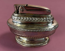 Load image into Gallery viewer, Vintage Ronson Queen Anne Silver Plate Table Lighter E.P. Lead
