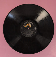 Load image into Gallery viewer, Elvis Presley - Clambake Soundtrack LP Vinyl (1967, Mono, LPM-3893, Canada)

