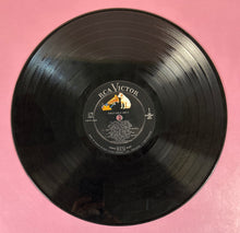 Load image into Gallery viewer, Elvis Presley - Girls! Girls! Girls! Soundtrack (Vinyl LP, 1962, RCA Victor)
