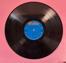 Load image into Gallery viewer, Elvis Presley - Sings Flaming Star (Vinyl LP, 1969, RCA Camden, CAS-2304)
