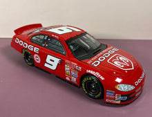 Load image into Gallery viewer, Bill Elliott #9 2002 Dodge Intrepid R/T 1:24 Action Diecast Stock Car
