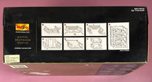 Load image into Gallery viewer, Maisto Premiere Edition Jeep Wrangler Rubicon Brush Fire Unit 1:18 #36800
