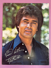 Load image into Gallery viewer, Vintage 1970s Engelbert Humperdinck Souvenir Program Concert Tour Book
