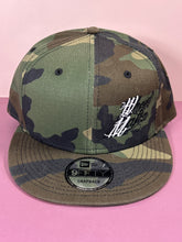 Load image into Gallery viewer, New Era 9FIFTY Wheel Mafia Camo Snapback Hat Adjustable
