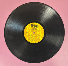 Load image into Gallery viewer, The Stars Come Out On Sesame Street Vinyl LP (Mismatched Record) CTW 79007
