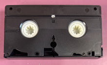 Load image into Gallery viewer, Thelma &amp; Louise VHS (1992) Susan Sarandon, Geena Davis, MGM/UA Home Video
