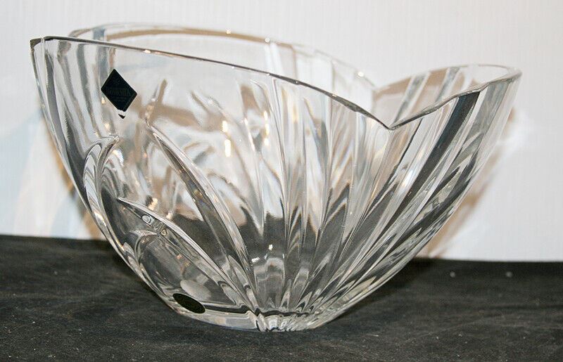 Bohemia Crystal Bowl – Poppy Shape – In Original Box