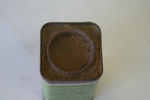 Load image into Gallery viewer, Jenkins Royal Purple Diarrhoea Tablets for Poultry Calves &amp; Pigs 4 Inches
