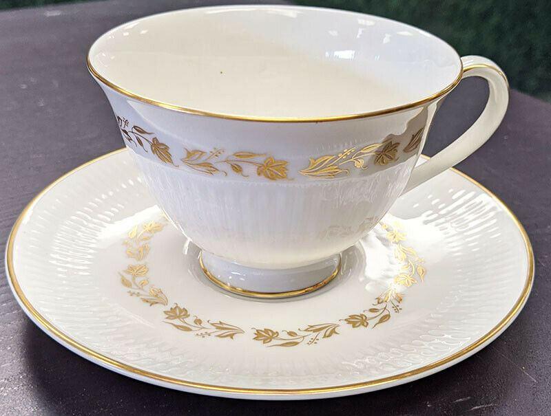 Royal Doulton Fine Bone China FAIRFAX Teacup & Saucer