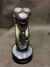 Load image into Gallery viewer, Philips Smart Touch XL LIMITED EDITION Williams F1 VIP SET vintage
