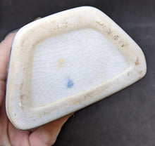Load image into Gallery viewer, Vintage Blue Transfer Ceramic Wall Hanging Vase
