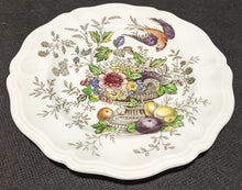 Load image into Gallery viewer, 4 x ROYAL DOULTON Bone China - Hampshire - D-6141 - 3 Pc. Plate Set

