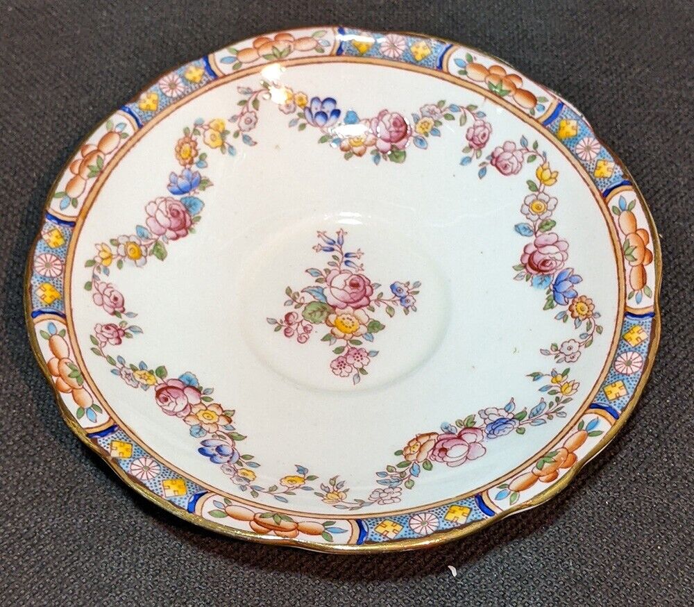AYNSLEY Bone China - John Pattern - Saucer - 5.5