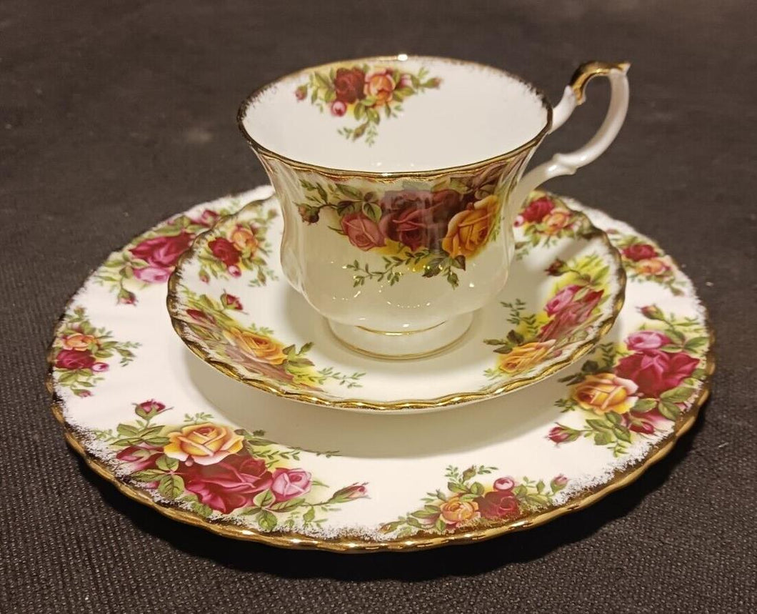 Royal Albert Old Country Roses Bone China Cup & Saucer Lot Made In England
