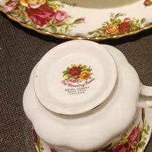 Load image into Gallery viewer, Royal Albert Old Country Roses Bone China Cup &amp; Saucer Lot Made In England

