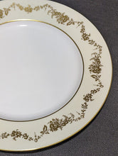 Load image into Gallery viewer, 4 x AYNSLEY Fine Bone China Dinner Plates - Highfield Pattern
