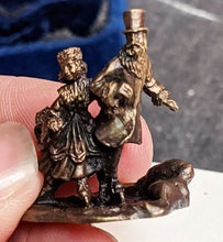 Load image into Gallery viewer, Goebel Miniature - 664-B - In Original Box
