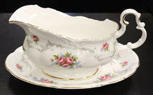 Load image into Gallery viewer, Royal Albert Tranquility Pattern Gravy Boat &amp; Saucer
