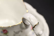 Load image into Gallery viewer, Royal Albert Tranquility Pattern Gravy Boat &amp; Saucer
