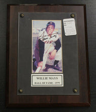Load image into Gallery viewer, Willie Mays Signed Photo in Plaque
