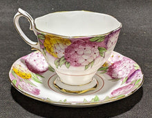 Load image into Gallery viewer, ROYAL ALBERT Bone China Tea Cup &amp; Saucer Set - Candytuft - #2250
