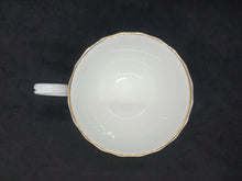 Load image into Gallery viewer, 2002 Celebrate 50 Years reign H.M. Queen Elizabeth II Luxford Fine Bone China
