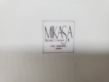 Load image into Gallery viewer, Mikasa Bone China - Rosemead Pattern - Large Chelsea Tray
