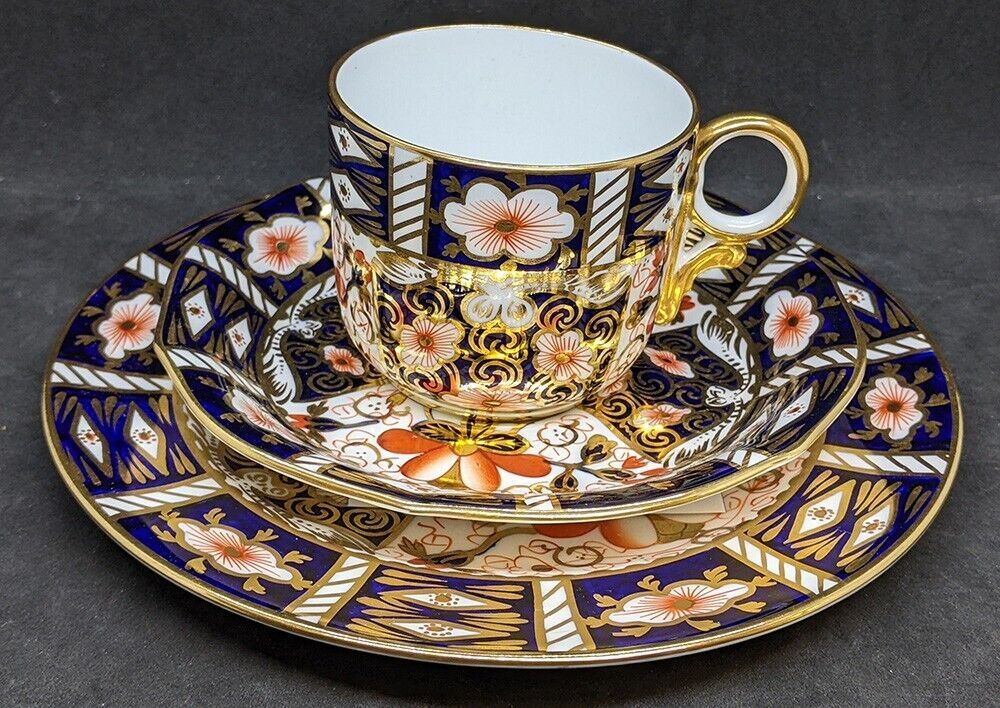 ROYAL CROWN DERBY Bone China Demitasse Trio Set - Imari 2451