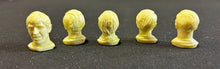 Load image into Gallery viewer, 1972 Colgate Hockey Heads X5 players Lot BB
