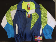 Load image into Gallery viewer, Vintage West Wave Gore-Tex Mens Jacket – Size Medium
