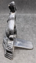 Load image into Gallery viewer, Antique Cast Iron Bunny / Rabbit Door Stop
