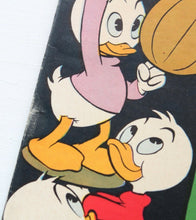 Load image into Gallery viewer, Walt Disney&#39;s Comics and Stories (1940 Dell/Gold Key/Gladstone) #198-10C
