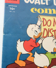 Load image into Gallery viewer, Walt Disney&#39;s Comics and Stories (1940 Dell/Gold Key/Gladstone) #216
