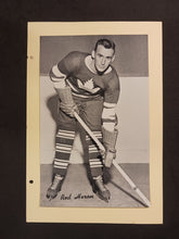 Load image into Gallery viewer, 1934-43 Group I Red Heron Toronto Maple Leafs Beehive
