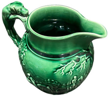 Load image into Gallery viewer, Vintage WEDGWOOD HUNTING SCENE GREEN MAJOLICA PITCHER JUG 6&quot;Hx7.5&quot;W
