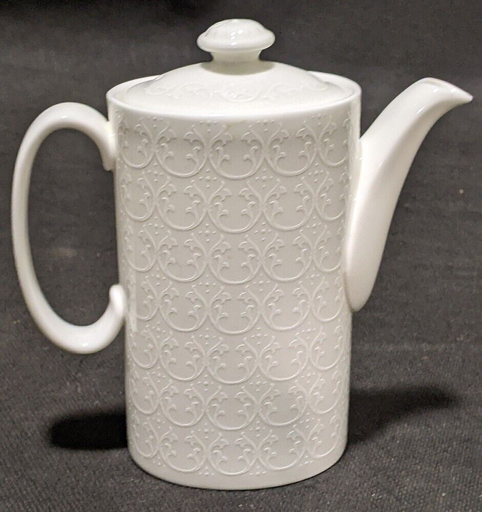 ROYAL DOULTON Bone China Bachelors Hot Water Pot - Pattern Unknown