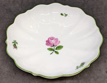 Load image into Gallery viewer, Vintage Wien Augarten Vienna Handpainted Small Scalloped Edge Bowl
