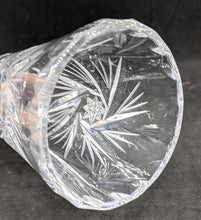 Load image into Gallery viewer, Beautiful Crystal Single Stem Vase - Unsigned
