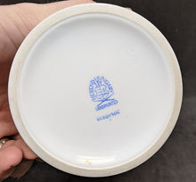 Load image into Gallery viewer, HEREND - Fine Bone China - 5460 Vase - Burnt Orange &amp; Gold Detail
