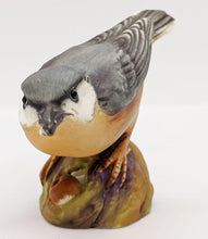 Load image into Gallery viewer, Beautiful Royal Worcester Bone China Figurine - Nuthatch - # 3334
