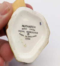Load image into Gallery viewer, Beautiful Royal Worcester Bone China Figurine - Nuthatch - # 3334
