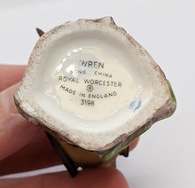 Load image into Gallery viewer, Beautiful Royal Worcester Bone China Figurine - Wren - # 3198
