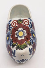 Load image into Gallery viewer, Delft Porcelain Clog / Shoe - #820/2 - Made in Holland
