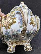 Load image into Gallery viewer, Beautiful SPODE Fine Bone China Handled Centerpiece Bowl - Gold &amp; Flowers
