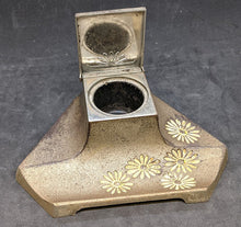 Load image into Gallery viewer, Vintage Metal Geschutzt Inkwell With Daisy Pattern
