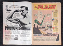 Load image into Gallery viewer, The FLASH #117 DC Comic Book - 1st Appearance of Captain Boomerang - 1960
